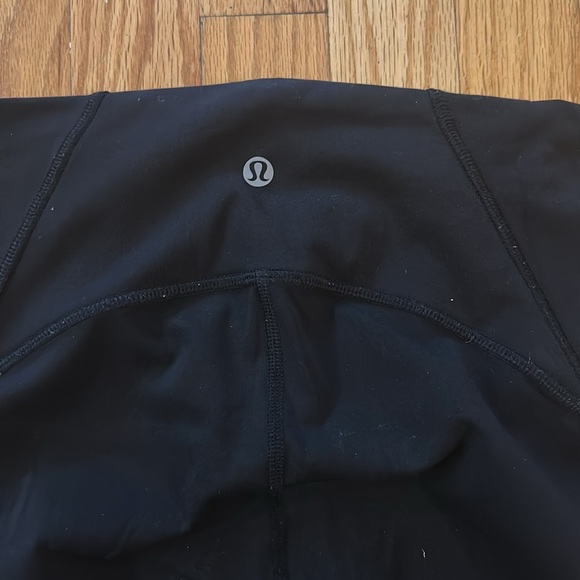 Lululemon 6 Train Times Crop 17" Black Crop Leggings great pre owned condition - Picture 5 of 14